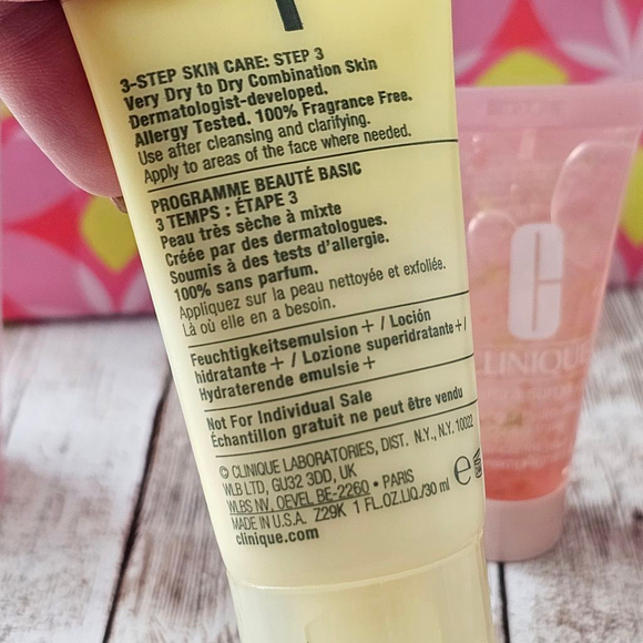 Clinique Skincare & Makeup Set, Travel Size - Picture 5 of 10